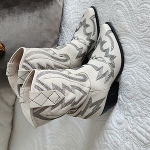 Steve Madden Leo boots